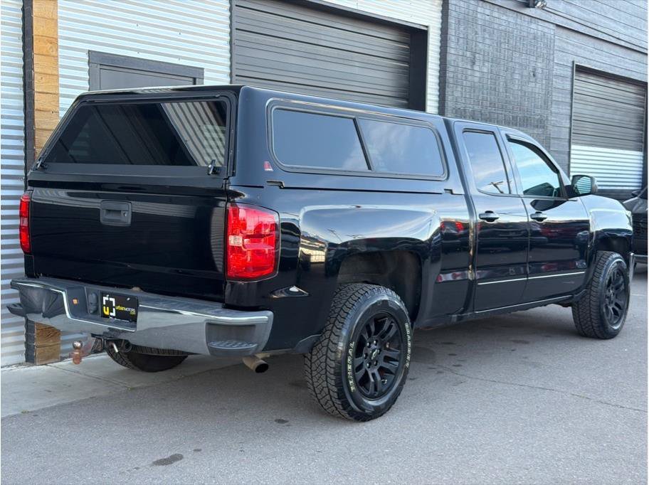 Used 2017 Chevrolet Silverado 1500 LT w/ All Star Edition AWD/4WD image 3