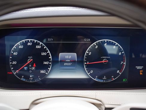 Used 2019 Mercedes-Benz S 560 4MATIC Sedan image 18