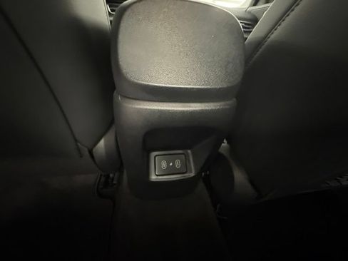 Used 2026 Hyundai Elantra Limited FWD image 11