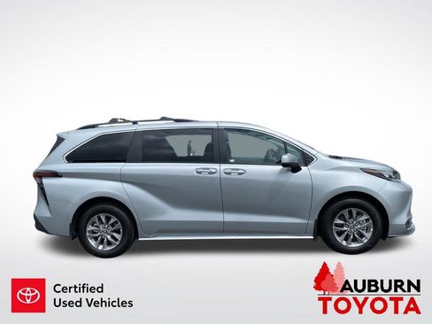 Certified 2025 Toyota Sienna XLE AWD/4WD image 7