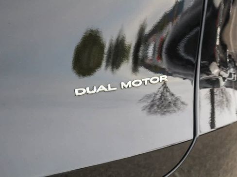 Used 2023 Tesla Model Y Long Range image 10