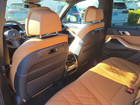 New 2026 BMW X5 xDrive40i w/ M Sport Package image 9