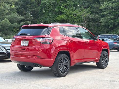 Used 2022 Jeep Compass Limited w/ (RED) Package AWD/4WD image 4