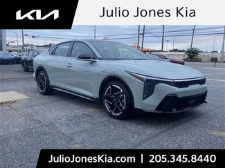 Used 2025 Kia K4 GT-Line image 1