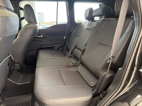 Used 2024 Lexus GX 550 AWD/4WD image 15