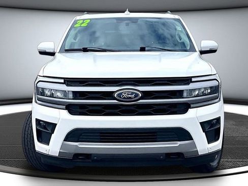 Used 2022 Ford Expedition XLT AWD/4WD image 2