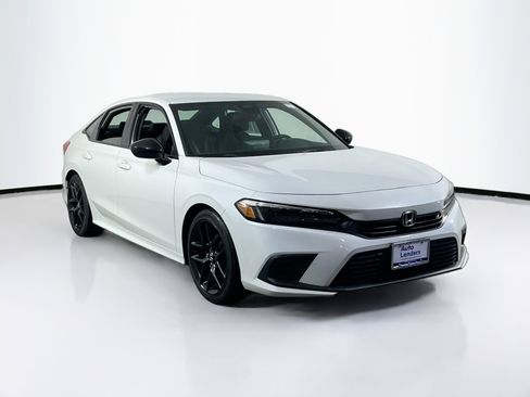Used 2023 Honda Civic Sport image 3
