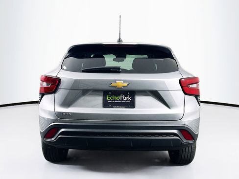 Used 2024 Chevrolet Trax LS FWD image 7