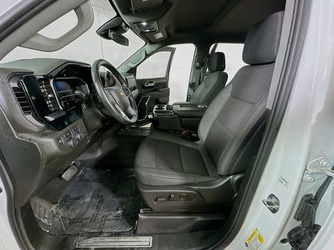Used 2024 Chevrolet Silverado 1500 LT AWD/4WD image 15