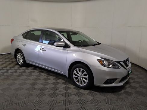 Used 2019 Nissan Sentra SV FWD image 11