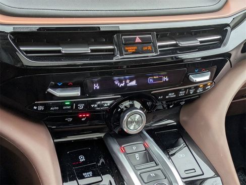 Certified 2023 Acura MDX SH-AWD w/ Technology Package image 25