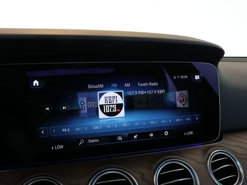 Used 2022 Mercedes-Benz E 350 4MATIC Sedan image 17