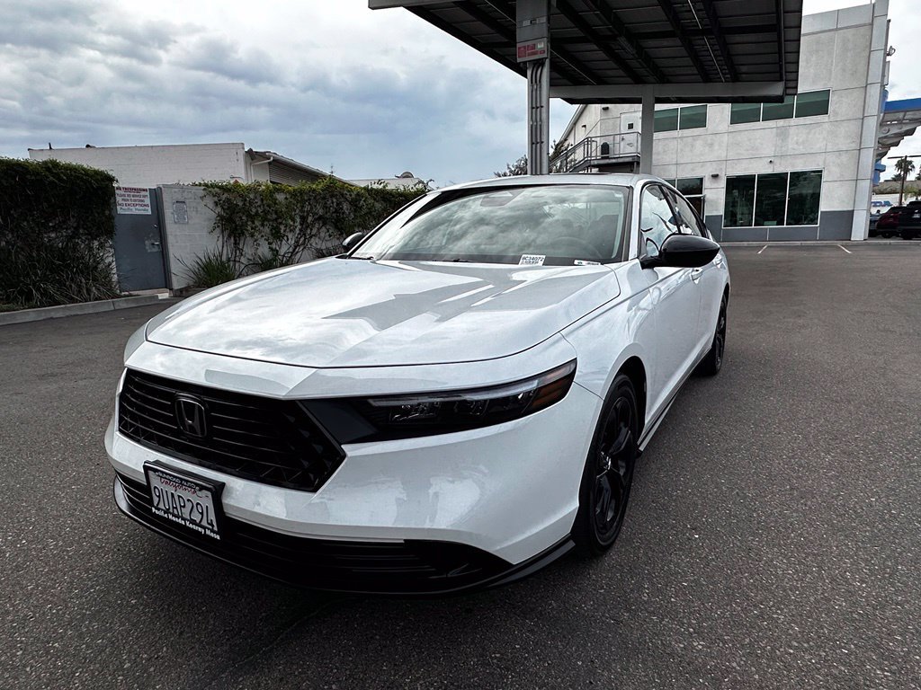 Certified 2025 Honda Accord SE image 4