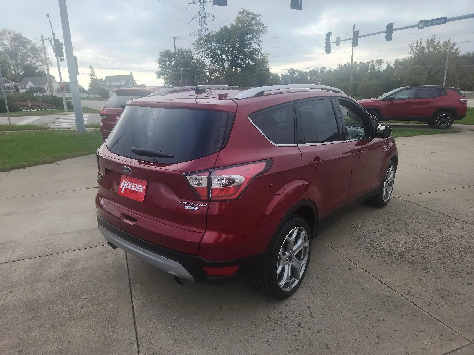 Used 2017 Ford Escape Titanium AWD/4WD image 5