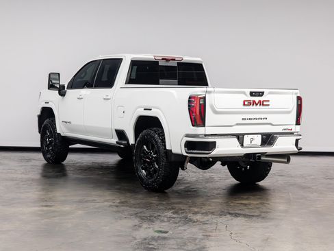 Used 2025 GMC Sierra 2500 AT4 w/ AT4 Premium Plus Package AWD/4WD image 17