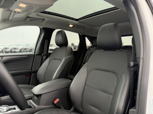 New 2025 Ford Escape SE image 22