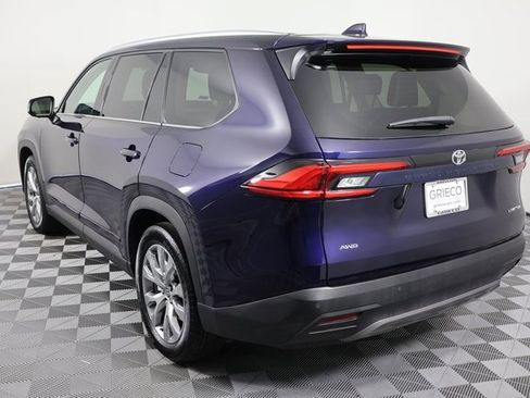 Used 2024 Toyota Grand Highlander Limited image 6