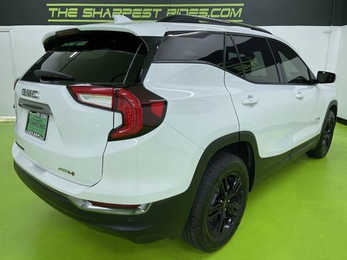 Used 2022 GMC Terrain AT4 w/ Infotainment Package II image 10