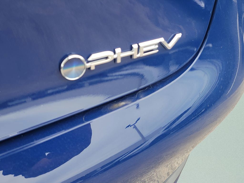 New 2026 Toyota Prius Plug-In Hybrid FWD image 7