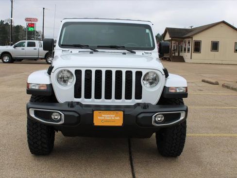 Certified 2023 Jeep Gladiator Sport image 3