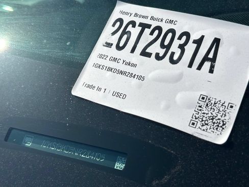 Used 2022 GMC Yukon SLT w/ SLT Luxury Package RWD image 3