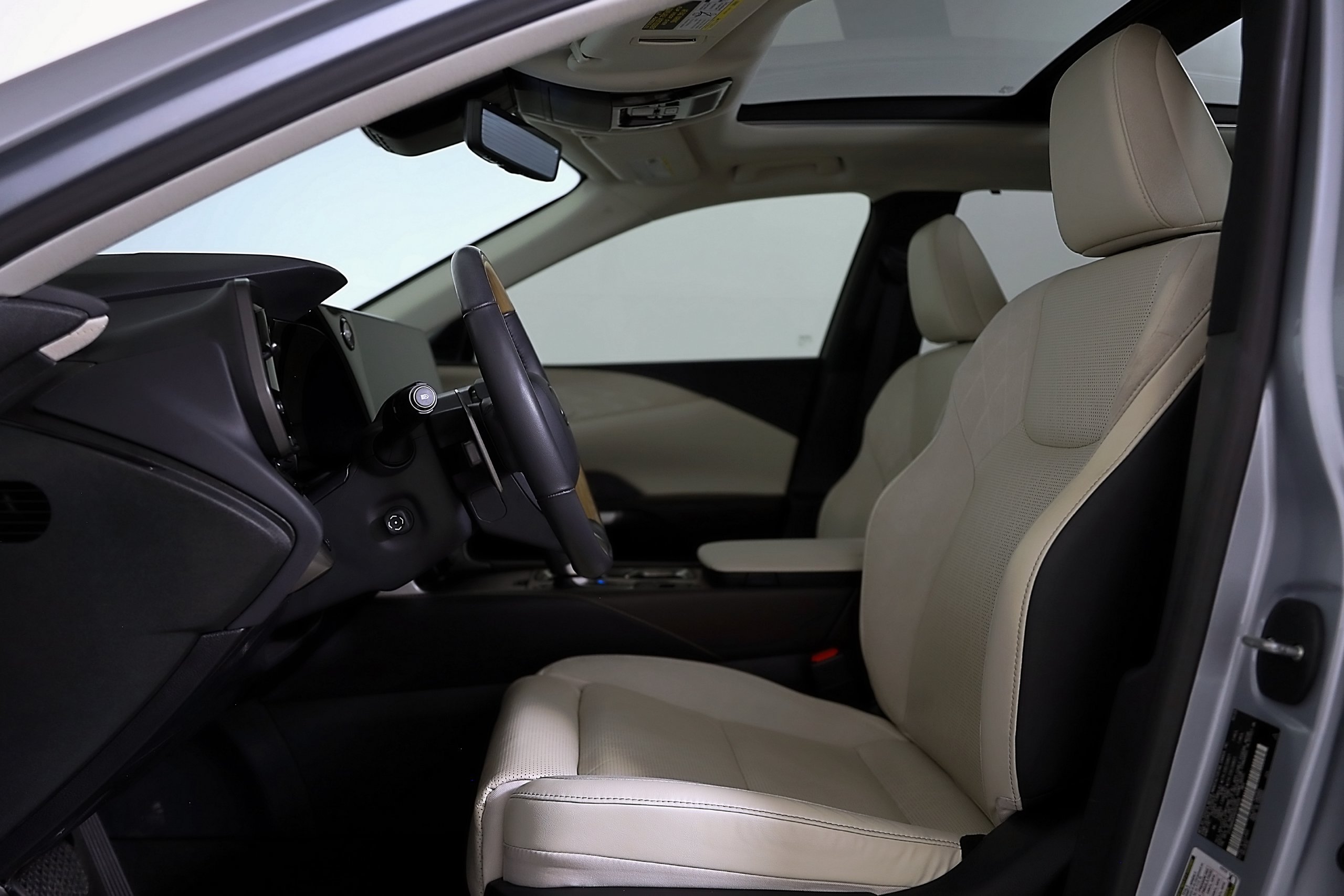 Used 2024 Lexus RX 350h w/ Convenience Package AWD/4WD image 25