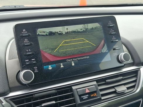 Used 2019 Honda Accord Sport image 18