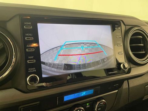 Used 2021 Toyota Tacoma TRD Off-Road image 8