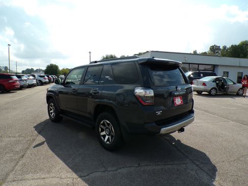 Used 2024 Toyota 4Runner TRD Off-Road Premium image 5