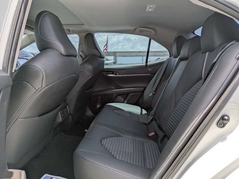 Used 2023 Toyota Camry SE w/ Cold Weather Package FWD image 12