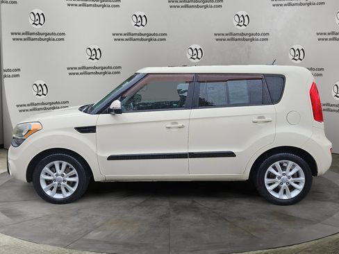 Used 2013 Kia Soul + w/ Audio Pkg image 2