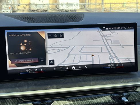 New 2026 BMW X6 xDrive40i w/ Executive Package image 27