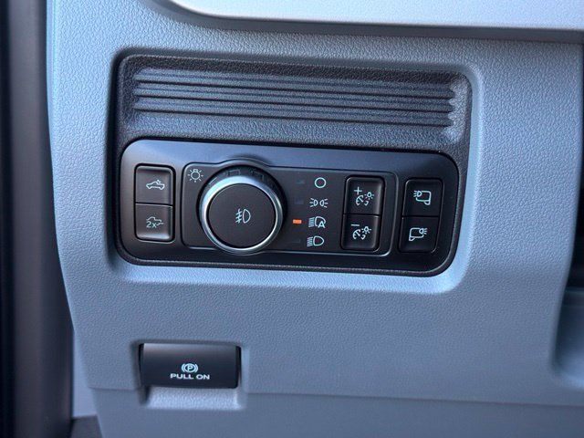New 2026 Ford F350 XLT w/ XLT Premium Package AWD/4WD image 25