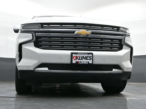 Used 2023 Chevrolet Suburban Premier AWD/4WD image 44