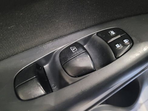 Used 2017 Nissan Sentra S FWD image 27