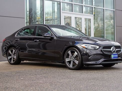 Used 2025 Mercedes-Benz C 300 4MATIC Sedan image 3