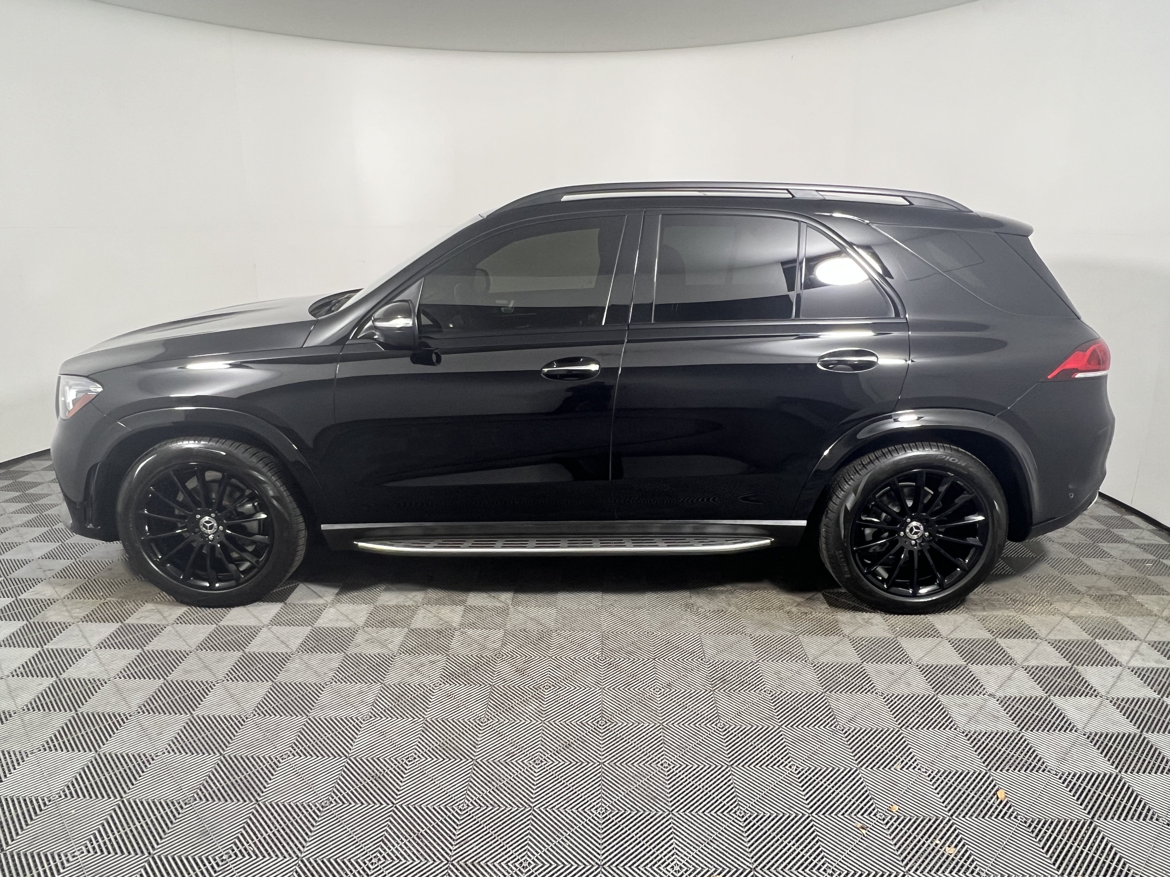 Certified 2022 Mercedes-Benz GLE 350 image 2