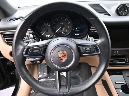 Certified 2024 Porsche Macan AWD/4WD image 10