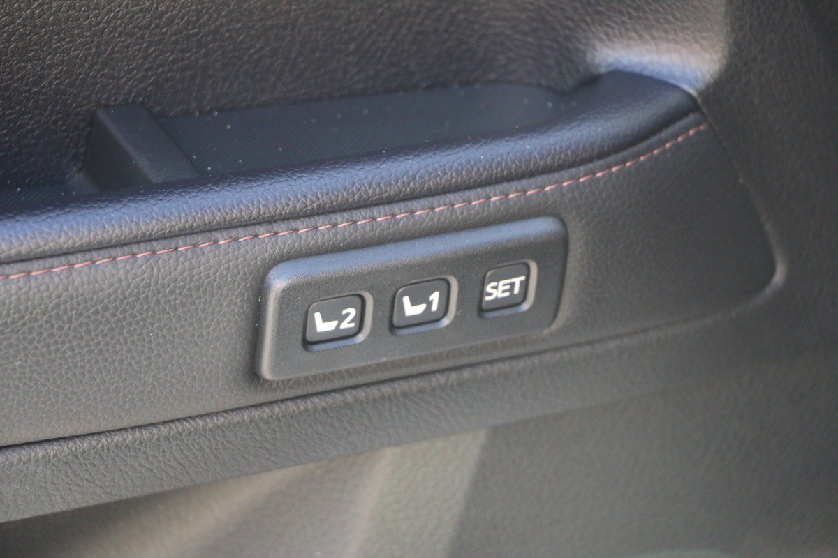 Used 2023 Toyota 4Runner Limited AWD/4WD image 18