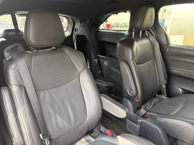 Certified 2025 Toyota Sienna Limited AWD/4WD image 18