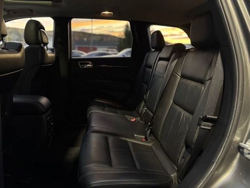 Used 2012 Jeep Grand Cherokee Laredo image 48