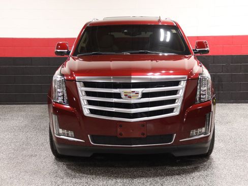 Used 2016 Cadillac Escalade Luxury AWD/4WD image 11