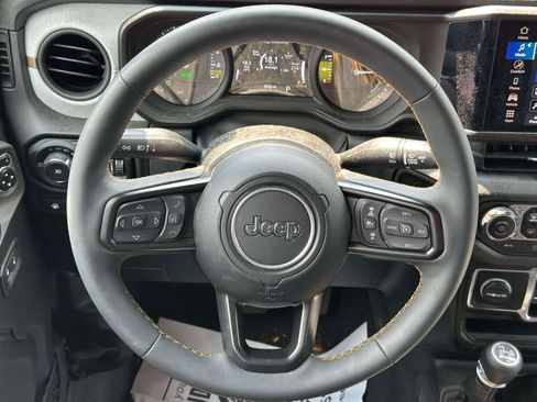 Used 2024 Jeep Wrangler Unlimited w/ Convenience Group AWD/4WD image 12