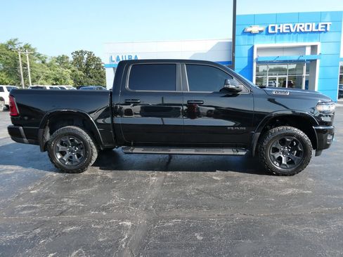 Used 2025 RAM 1500 Big Horn AWD/4WD image 4