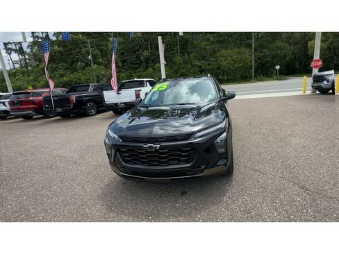 Used 2025 Chevrolet Trax ACTIV w/ Driver Confidence Package FWD image 7