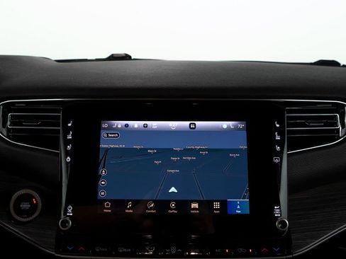 Used 2024 Jeep Wagoneer L Series III w/ Flexible Seating Group image 39