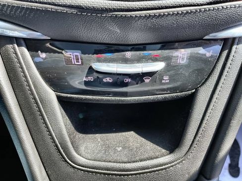 Used 2017 Cadillac XT5 Luxury w/ Driver Awareness Package AWD/4WD image 18
