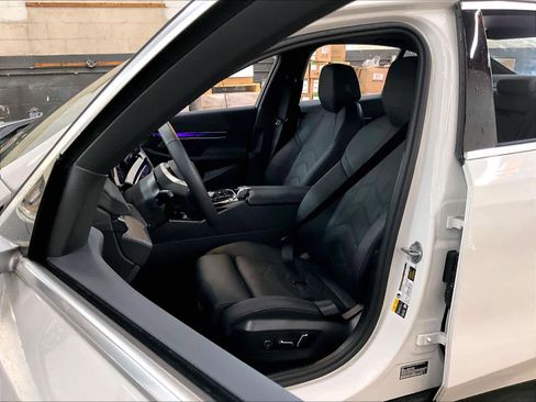 Certified 2026 BMW i5 eDrive40 image 27