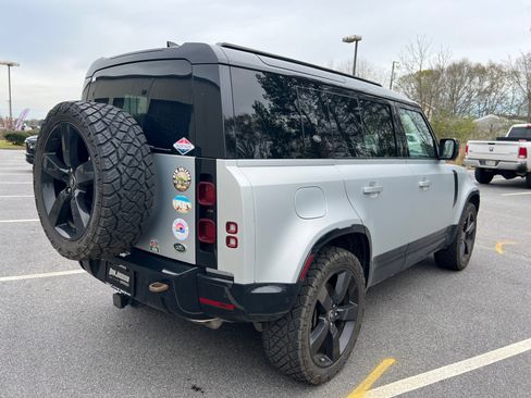 Used 2023 Land Rover Defender 110 X-Dynamic SE image 5