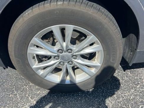 Used 2020 Cadillac XT5 Luxury FWD image 8